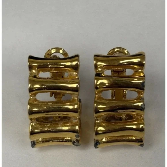 VINTAGE ANNE KLEIN GOLD TONE Pierced Ear Rings W Chain Link Vibe, Marked - Picture 1 of 8